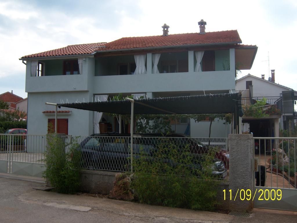 Apartments Cerin Fažana Quarto foto